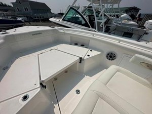 2023 Everglades 235CC 7 