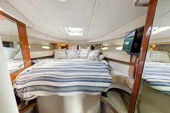 Sea Ray 380 Sundancer 1 HighRes-01