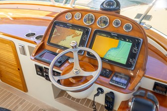 BAREFOOT 26 2014 Hinckley Talaria 48 BAREFOOT