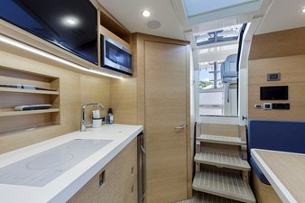 - 23 24_2020 53' Scout 530 LXF