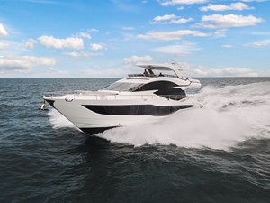Yacht 6 Running