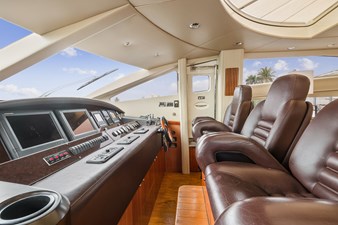 Her Way 18 25_2006 82ft Sunseeker Predator HER WAY