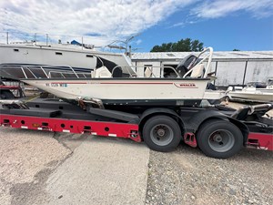 2022 Boston Whaler Montauk 17 2 