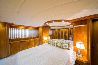 ASTONDOA 82 GLX  16 Astondoa 82 GLX