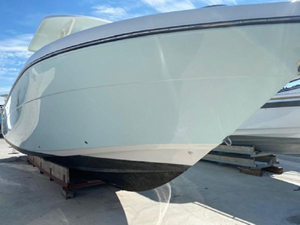 2015 Century 3200 Center Console 16 17