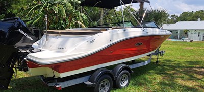 - 8 11_2019 23ft Sea Ray 230 SPX