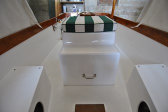 WEE LASS 13 Engine box