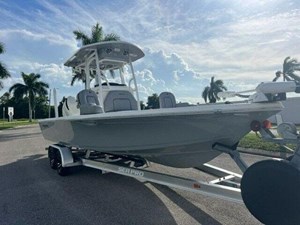 2021 Sea Pro 248 Bay 11 12