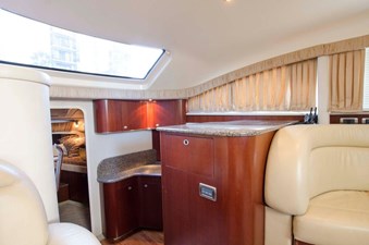 - 13 39-2004-Sea-Ray-Motor-Yacht-14
