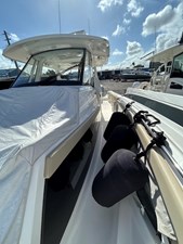 37' Pursuit 2021 9 