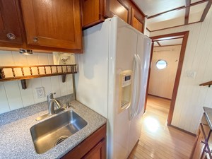 LITTLE LADY 24 Galley