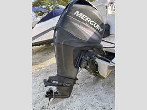 16' Bentley 2013 Encore 12 