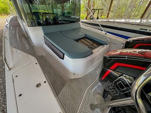 2022 Axopar 37 XC Cross Cabin Brabus 18 