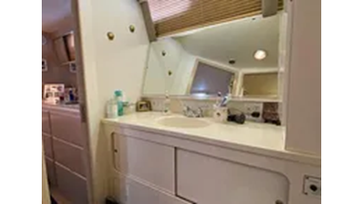 1991 Hatteras 40 Motor Yacht 98 