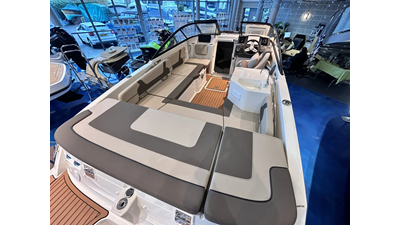BAYLINER VR6 CUDDY 12 
