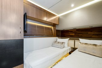 - 47 48_2018 59ft Sea Ray L590 Flybridge