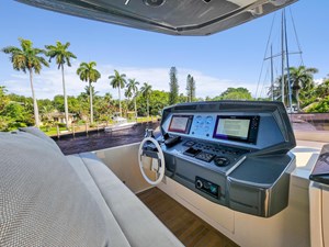 - 17 18_2021 85ft Ferretti Yachts 850