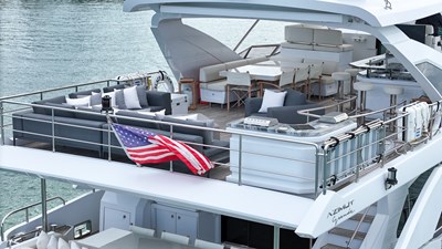 95 Raised Pilothouse 18 95' Azimut _ Drone-19