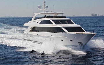 Mesmerize 77 2013 Hargrave 125 Raised Pilothouse