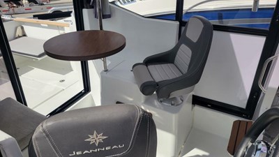 Jeanneau NC795 Sport 8 