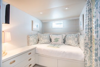 SOVEREIGN 31 Single Stateroom