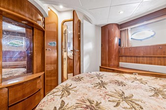 Takia 25 25_2001 65ft Princess V65 TAKIA