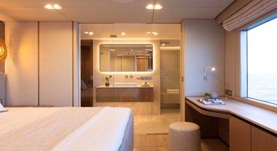 TWILIGHT 9 VIP cabin