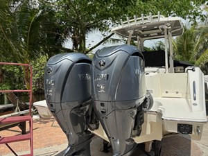 - 6 7_2022 28ft Pursuit S288 Center Console