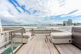 Yacht 63 Flybridge