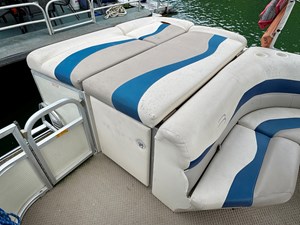 02 Bennington 257L Pontoon NLSQ 20 