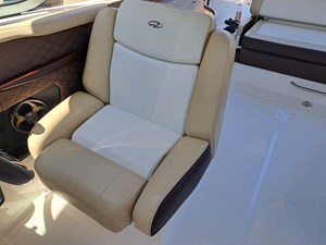 - 13 14_2014 27ft Regal 2700 Bowrider