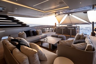 NO STRESS 16 Main deck aft area