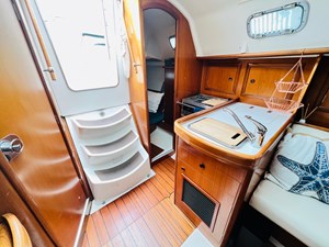 2000 Beneteau 311 22 
