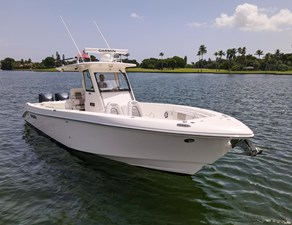 2012 Everglades 325 Center Console 2 