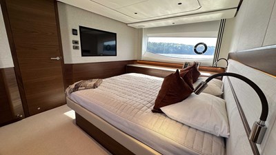 Princess F65 (F65012) 11 Master stateroom