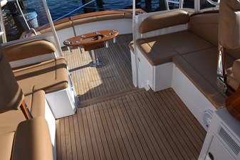 CAZADORA 12 Teak Decking    