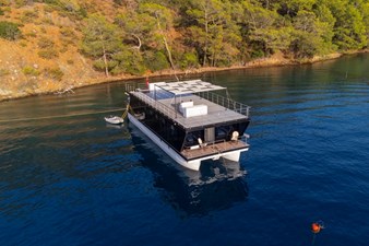 HOME CATAMARAN 4 