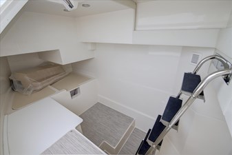 AQUASITION 36 AQUASITION Carver C52 Coupe