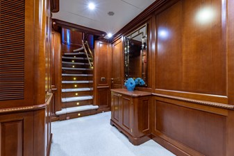 NAMASTE 17 Lower Deck Foyer