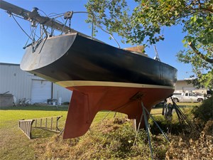 1969 HINCKLEY 38 4 