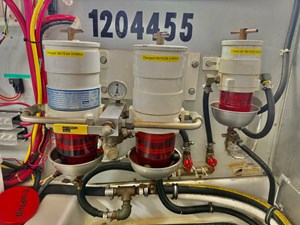 SEAGLASS 50 2006 American Tug 41: Racor Fuel Filters