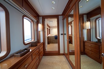 ASTERIA 8 Owner Closet