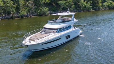 C'EST LA VIE 2 Profile