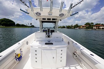 2012 Everglades 325 Center Console 13 
