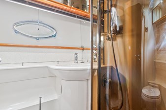 Takia 27 27_2001 65ft Princess V65 TAKIA