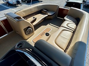 019 Harris Solstice 240 SL TNVL321 28 