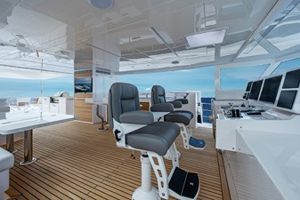FD75-709 / NOW AVAILABLE 3 3-FD75 Hull 09_flybridge-R
