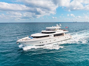 SOUTHERN BELLE 103 Bow Quarter