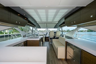 2017 Cruisers Yachts 60 Cantius 21 