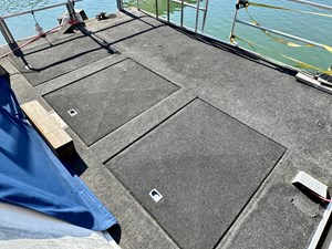 77 Sumerset 14 x 58 Aluminum Hull with Catwalks 70 